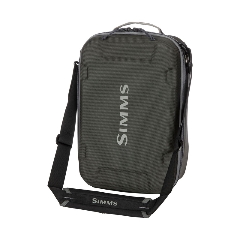 SIMMS GTS REEL VAULT CARBON